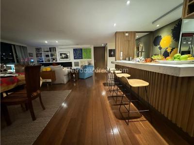 Apartamento de 3 alcobas en venta en Los Rosales, Bogotá, 215 m² · foto 4 de 18