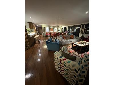 Apartamento de 3 alcobas en venta en Los Rosales, Bogotá, 215 m² · foto 7 de 18