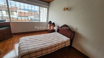 Casa de 4 alcobas en venta en Las Villas Bulevar, Bogotá, 240 m² · foto 16 de 20