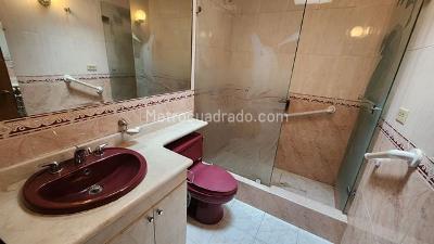 Casa de 4 alcobas en venta en Las Villas Bulevar, Bogotá, 240 m² · foto 15 de 20