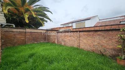 Casa de 4 alcobas en venta en Las Villas Bulevar, Bogotá, 240 m² · foto 8 de 20