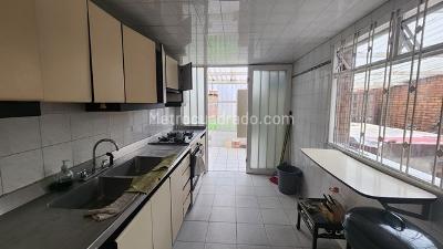 Casa de 4 alcobas en venta en Las Villas Bulevar, Bogotá, 240 m² · foto 11 de 20