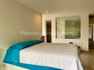 Apartamento de 2 alcobas en venta en Chico Reservado, Bogotá, 164 m² · foto 9 de 20