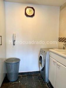 Apartamento de 2 alcobas en venta en Chico Reservado, Bogotá, 164 m² · foto 12 de 20