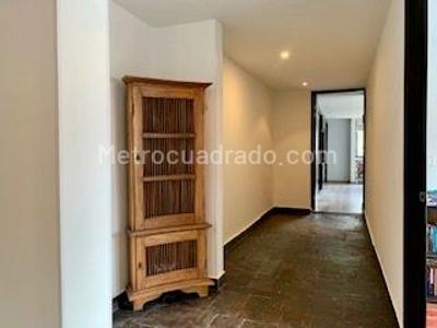Apartamento de 2 alcobas en venta en Chico Reservado, Bogotá, 164 m² · foto 15 de 20