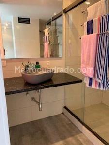 Apartamento de 2 alcobas en venta en Chico Reservado, Bogotá, 164 m² · foto 19 de 20