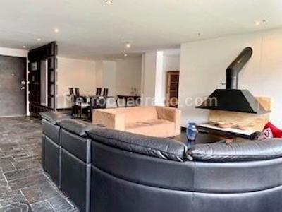 Apartamento de 2 alcobas en venta en Chico Reservado, Bogotá, 164 m² · foto 2 de 20