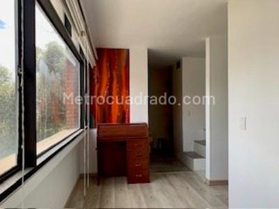 Apartamento de 2 alcobas en venta en Chico Reservado, Bogotá, 164 m² · foto 6 de 20