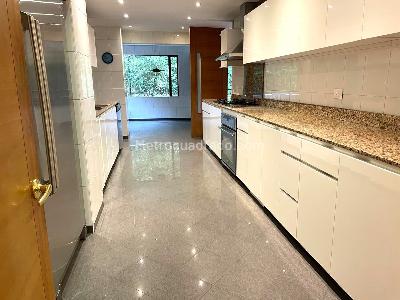 Apartamento de 5 alcobas en venta en Bellavista Rosales, Bogotá, 425 m² · foto 8 de 20