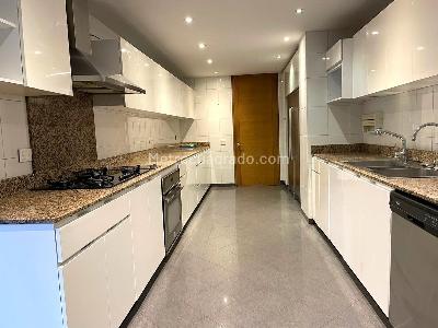 Apartamento de 5 alcobas en venta en Bellavista Rosales, Bogotá, 425 m² · foto 10 de 20