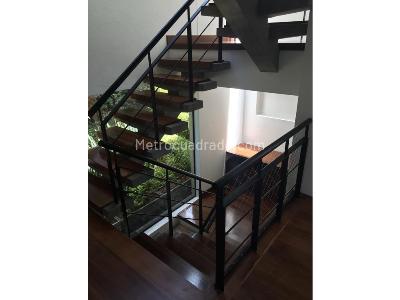 Casa de 4 alcobas en venta en La Calera, La Calera, 348 m² · foto 2 de 13