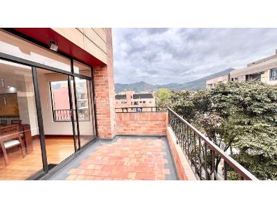 Apartamento de 5 alcobas en arriendo en San Patricio, Bogotá, 378 m² · foto 7 de 17