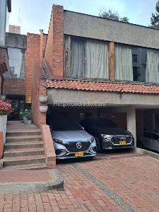 Casa de 3 alcobas en venta en Gratamira, Bogotá, 220 m² · foto 13 de 14