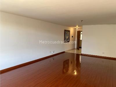 Apartamento de 3 alcobas en venta en Alhambra, Bogotá, 106 m² · foto 3 de 15