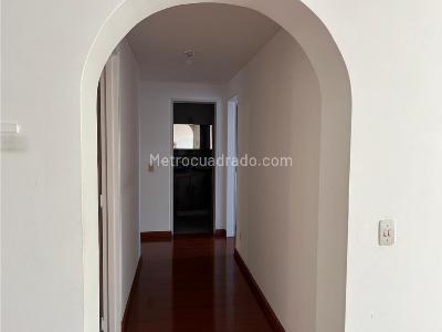 Apartamento de 3 alcobas en venta en Alhambra, Bogotá, 106 m² · foto 5 de 15