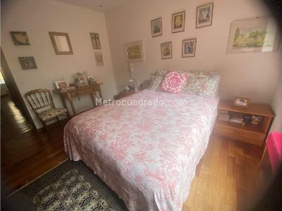 Apartamento en venta en Los Rosales, Bogotá · foto 9 de 18