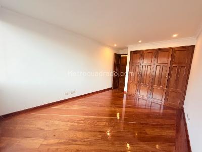 Apartamento de 3 alcobas en venta en La Cabrera, Bogotá, 174 m² · foto 12 de 20