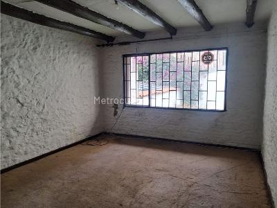 Casa de 3 alcobas en venta en Santa Paula, Bogotá, 190 m² · foto 2 de 6