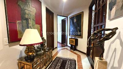 Apartamento de 3 alcobas en arriendo en Los Rosales, Bogotá, 190 m² · foto 4 de 13