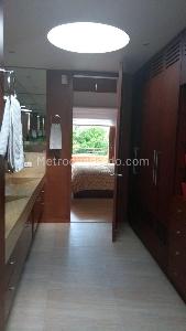 Casa de 5 alcobas en venta en San Jose De Bavaria, Bogotá, 560 m² · foto 8 de 19