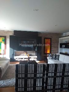 Casa de 3 alcobas en venta en San Jose De Bavaria, Bogotá, 400 m² · foto 13 de 20