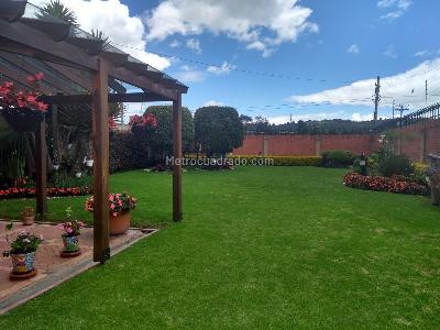 Casa de 3 alcobas en venta en San Jose De Bavaria, Bogotá, 340 m² · foto 9 de 20