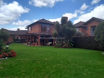 Casa de 3 alcobas en venta en San Jose De Bavaria, Bogotá, 340 m² · foto 13 de 20
