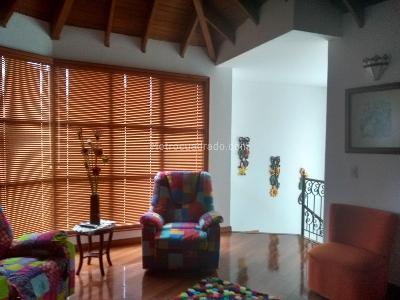 Casa de 3 alcobas en venta en San Jose De Bavaria, Bogotá, 340 m² · foto 3 de 20