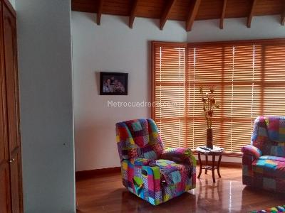 Casa de 3 alcobas en venta en San Jose De Bavaria, Bogotá, 340 m² · foto 4 de 20