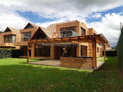 Casa de 5 alcobas en venta en San Jose De Bavaria, Bogotá, 560 m² · foto 18 de 20