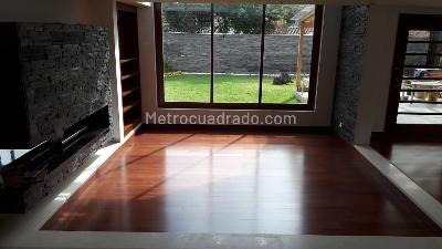 Casa de 5 alcobas en venta en San Jose De Bavaria, Bogotá, 560 m² · foto 3 de 20
