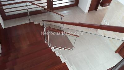 Casa de 5 alcobas en venta en San Jose De Bavaria, Bogotá, 560 m² · foto 6 de 20