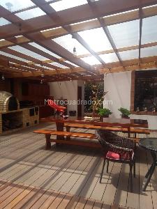 Casa de 4 alcobas en venta en San Jose De Bavaria, Bogotá, 450 m² · foto 2 de 17