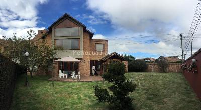 Casa de 5 alcobas en venta en San Jose De Bavaria, Bogotá, 560 m² · foto 1 de 20
