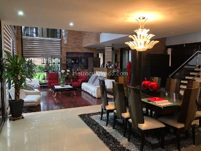 Casa de 5 alcobas en venta en San Jose De Bavaria, Bogotá, 520 m² · foto 13 de 16