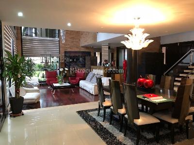 Casa de 5 alcobas en venta en San Jose De Bavaria, Bogotá, 520 m² · foto 14 de 16
