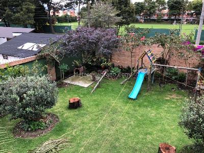 Casa de 5 alcobas en venta en San Jose De Bavaria, Bogotá, 520 m² · foto 3 de 16