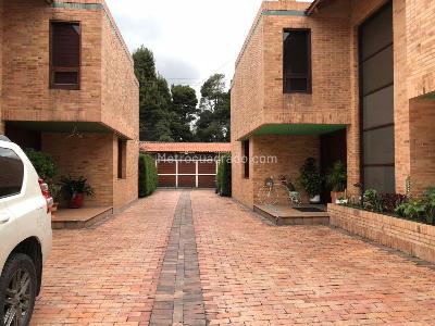 Casa de 5 alcobas en venta en San Jose De Bavaria, Bogotá, 520 m² · foto 5 de 16