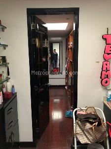Casa de 5 alcobas en venta en San Jose De Bavaria, Bogotá, 520 m² · foto 8 de 16