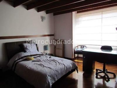 Casa de 5 alcobas en venta en San Jose De Bavaria, Bogotá, 540 m² · foto 2 de 20