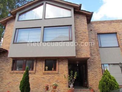 Casa de 5 alcobas en venta en San Jose De Bavaria, Bogotá, 540 m² · foto 18 de 20