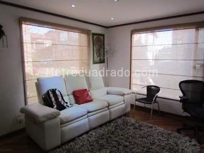 Casa de 5 alcobas en venta en San Jose De Bavaria, Bogotá, 540 m² · foto 8 de 20
