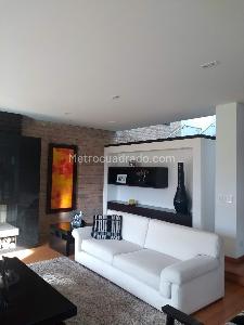 Casa de 3 alcobas en venta en San Jose De Bavaria, Bogotá, 440 m² · foto 16 de 18