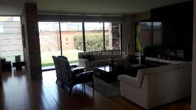 Casa de 3 alcobas en venta en San Jose De Bavaria, Bogotá, 440 m² · foto 17 de 18
