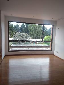 Casa de 4 alcobas en venta en San Jose De Bavaria, Bogotá, 420 m² · foto 13 de 18