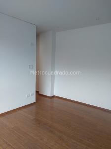 Casa de 4 alcobas en venta en San Jose De Bavaria, Bogotá, 420 m² · foto 17 de 18