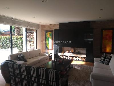 Casa de 3 alcobas en venta en San Jose De Bavaria, Bogotá, 440 m² · foto 3 de 20