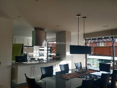 Casa de 3 alcobas en venta en San Jose De Bavaria, Bogotá, 440 m² · foto 5 de 20