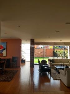 Casa de 3 alcobas en venta en San Jose De Bavaria, Bogotá, 440 m² · foto 6 de 20