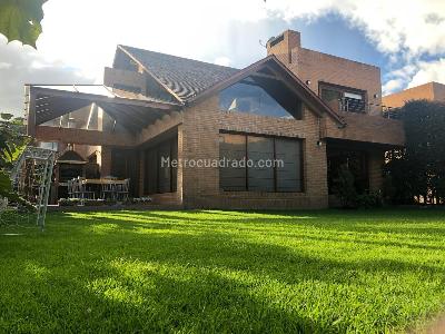 Casa de 4 alcobas en venta en San Jose De Bavaria, Bogotá, 455 m² · foto 2 de 20